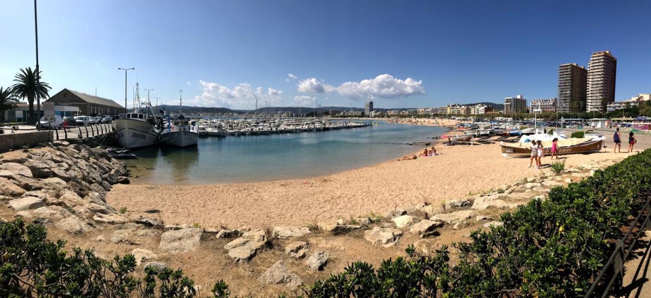 Apartamento Nuevo Centrico Frente Al Mar En Palamós Exterior foto
